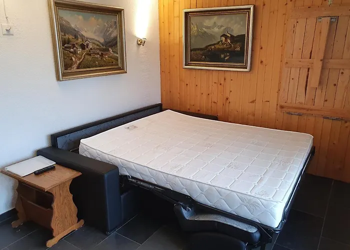 Premium Jacuzzi Studio, High Floor Apartment