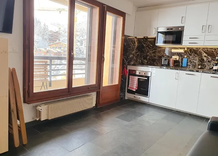 Premium Jacuzzi Studio, High Floor