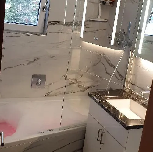 Апартаменты Premium Jacuzzi Studio, High Floor